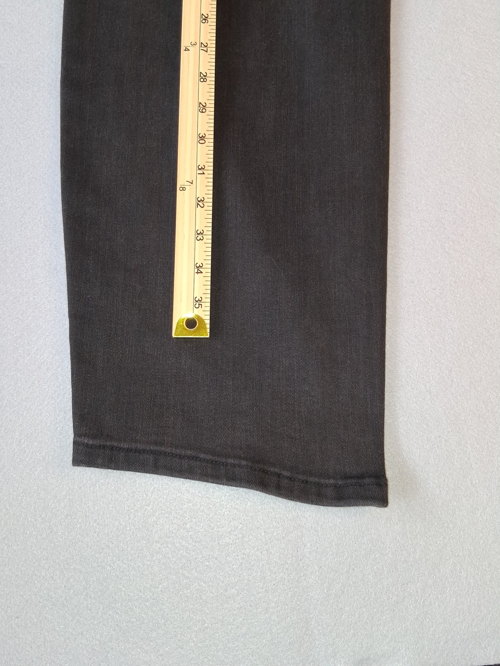 Judy Blue High waisted Relaxed fit through hip and thigh. Barrel/wide leg. NWT - Picture 9 of 13